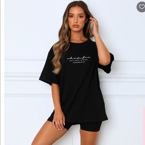 White Fox Boutique Established Tee and Shorts - Black - Size M/L - matching set